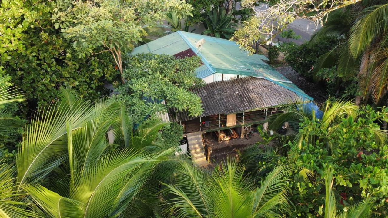 Casa Mamre Hostel Cahuita Exterior photo